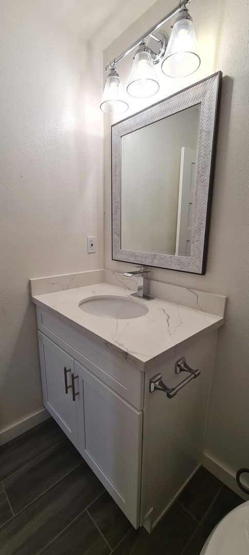 Newly Renovated 3 Bedroom Home in Orange 6 of 12