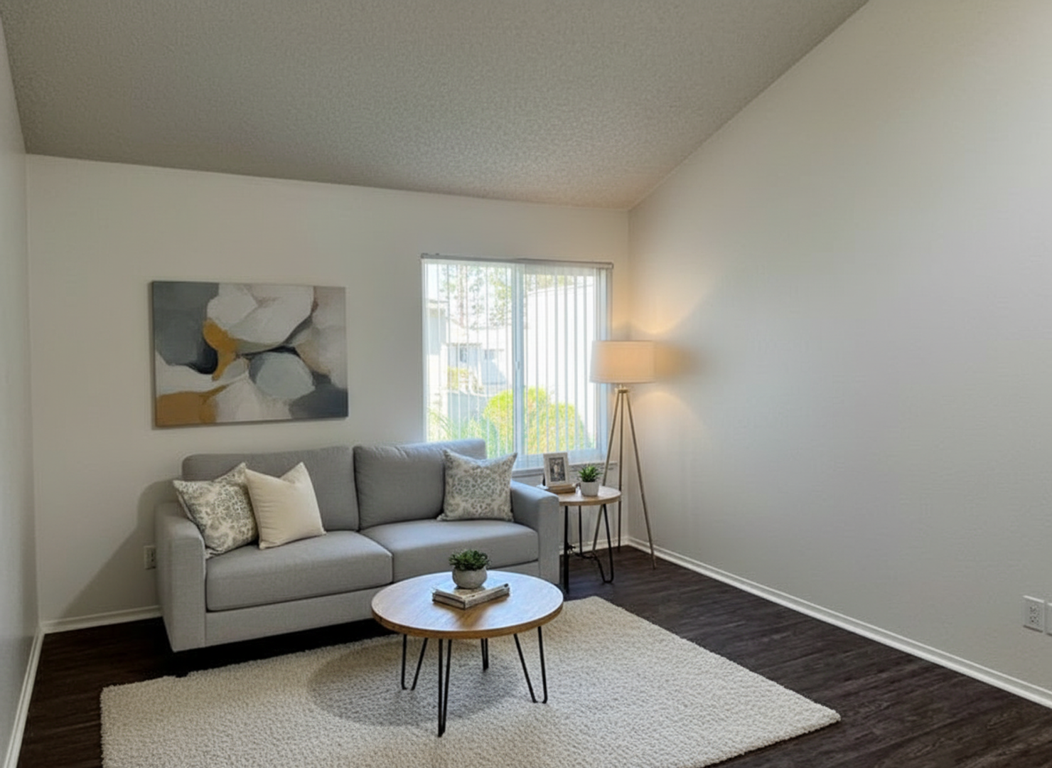 Buena Park Apartment: 7051 9th St.