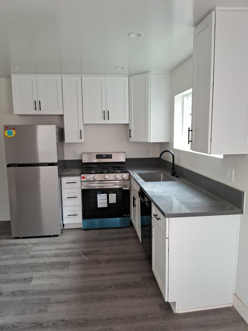 Tustin Apartment: 1370 San Juan St.