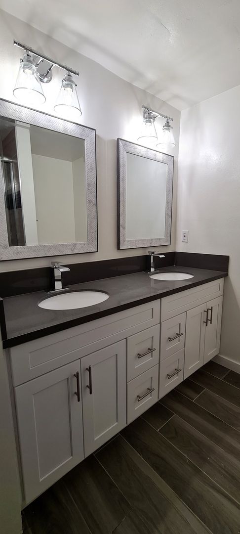 Newly Renovated 3 Bedroom Home in Orange 5 of 12