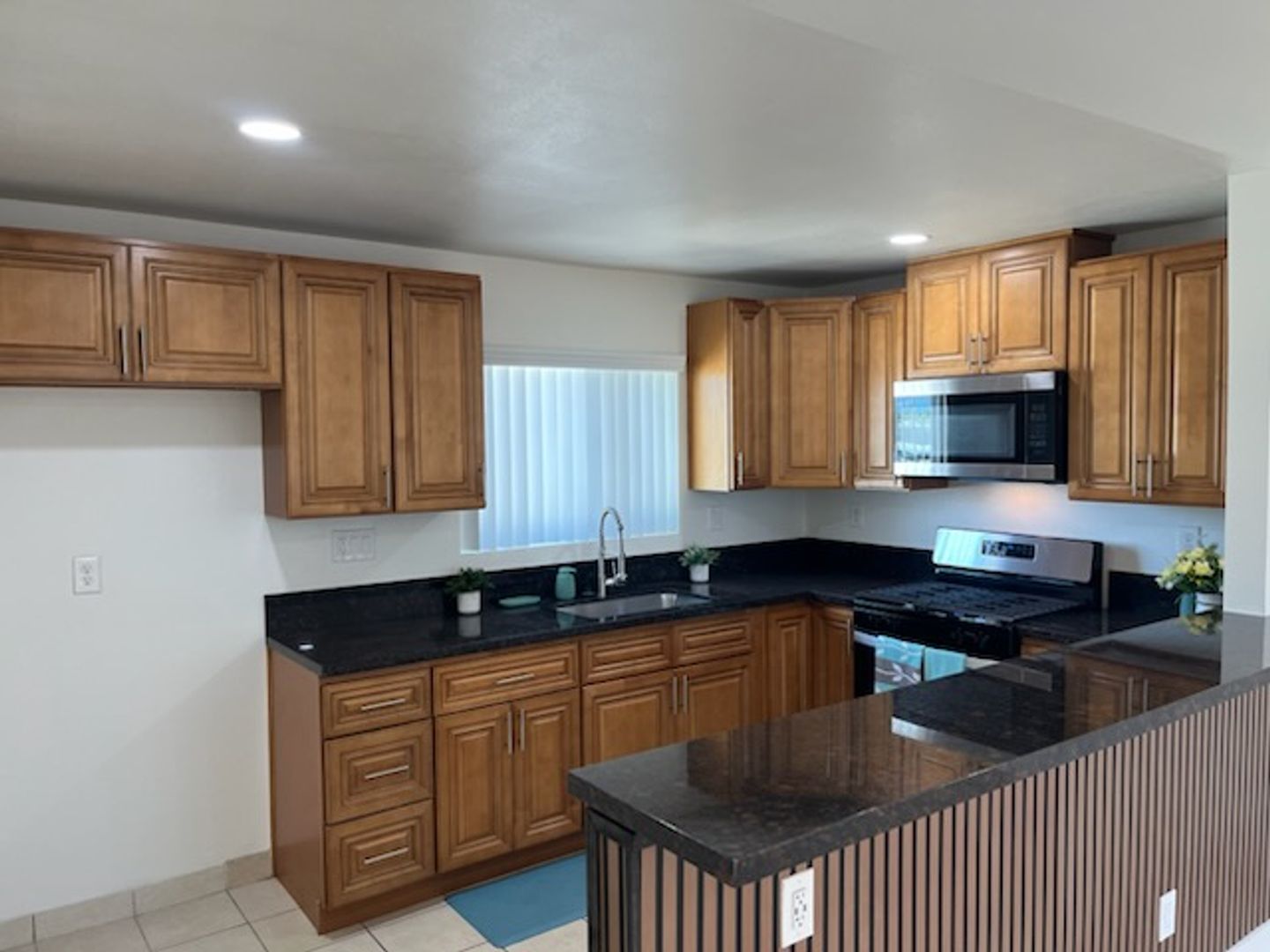 Westminster Apartment: 13750 La Pat Pl. #16