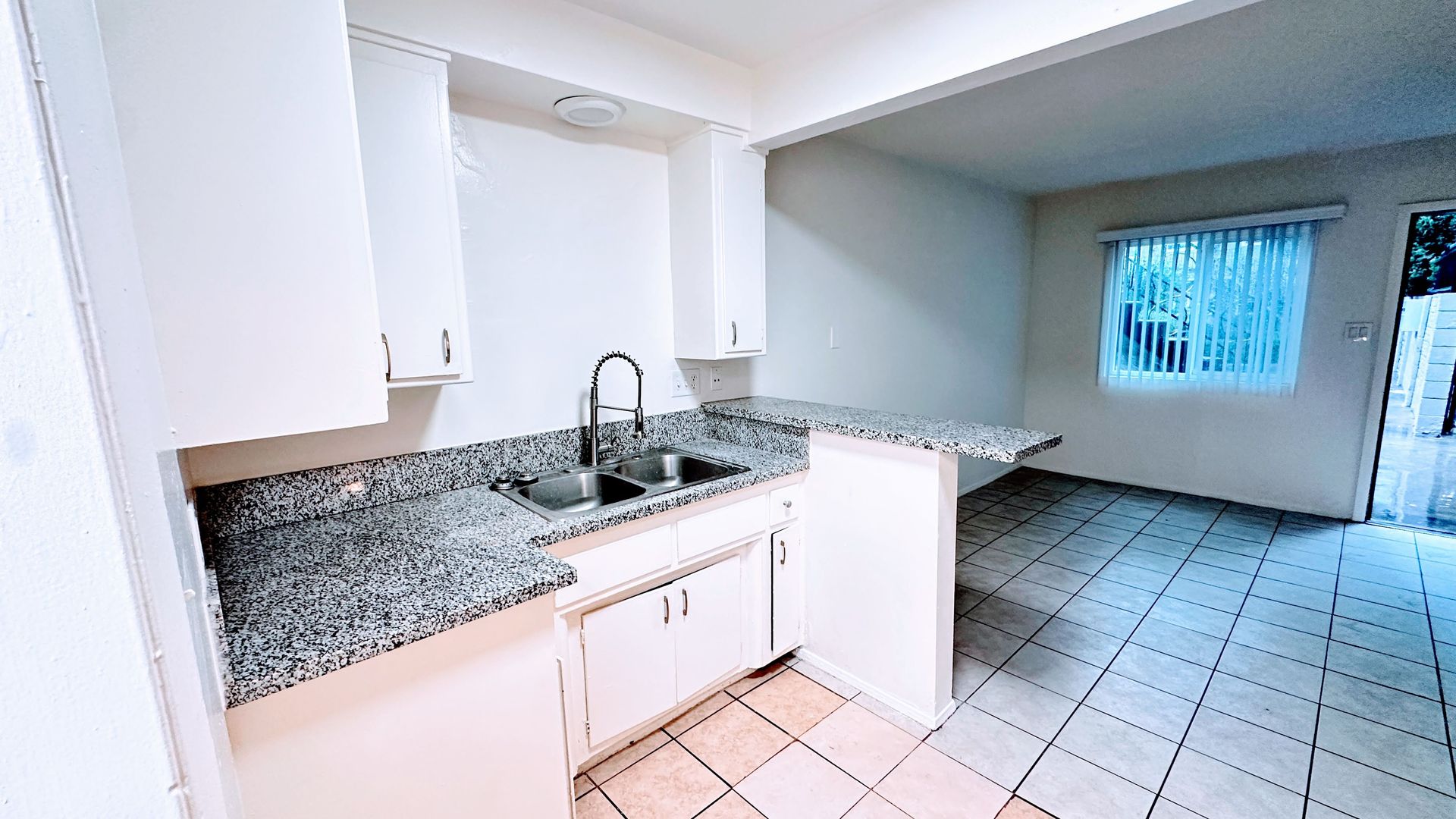 Garden Grove Apartment: 9712-9722 Alwood Ave.