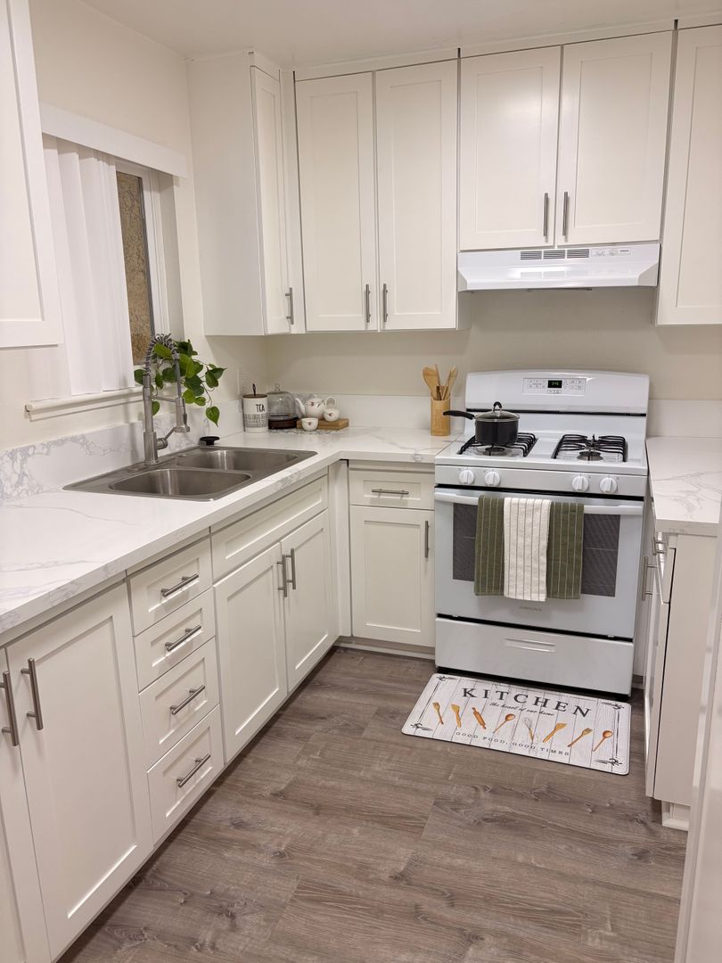 Westminster Apartment: 14300 Chestnut St.
