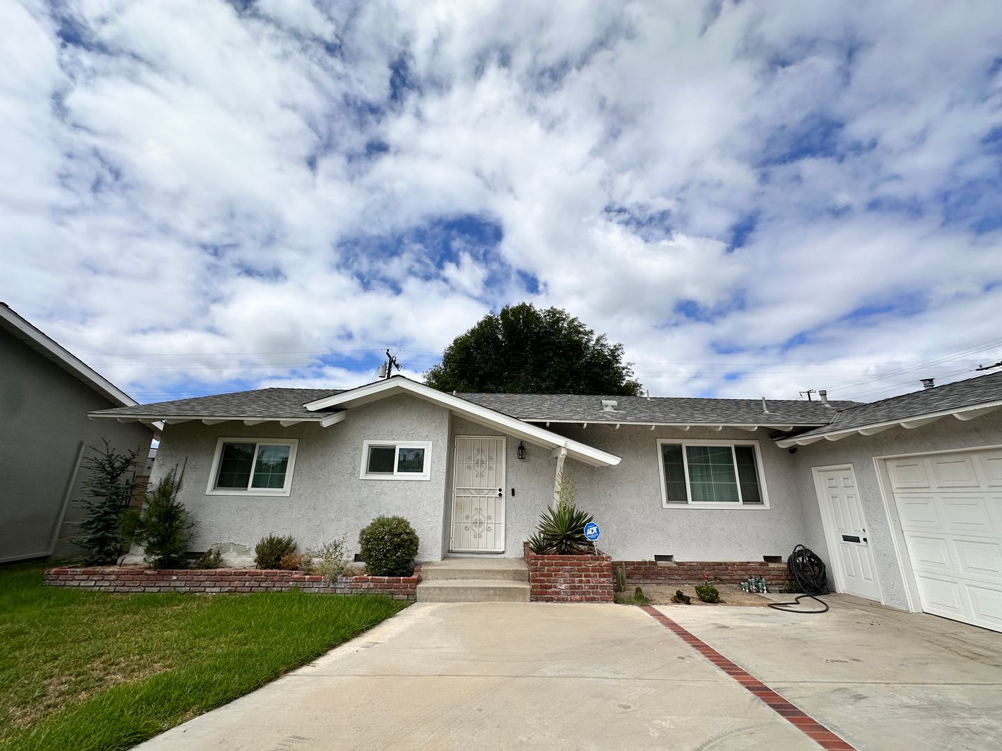 Anaheim House: 1211 S. Oakhaven Dr.