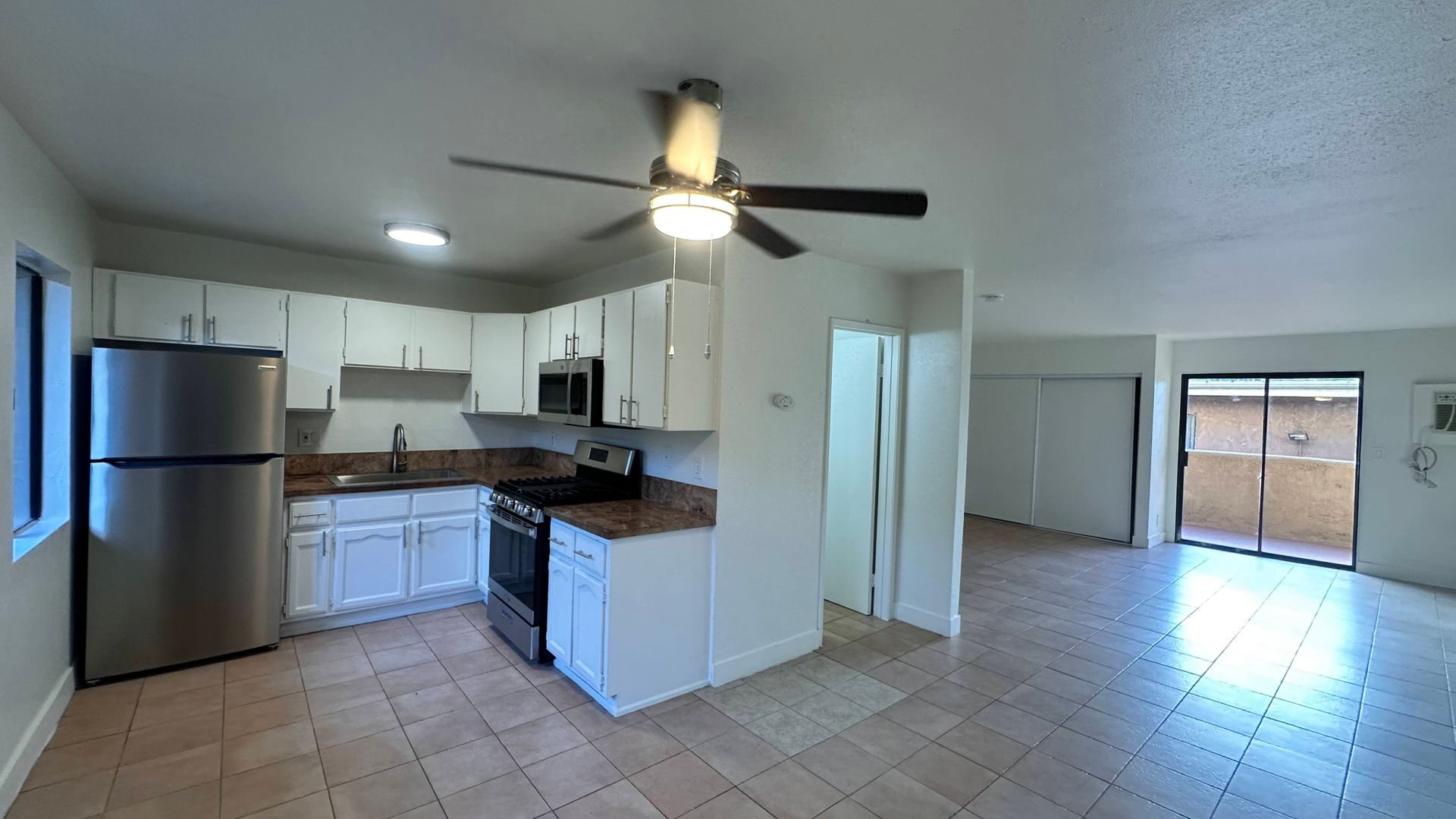 Santa Ana Apartment: 709 E. Chestnut Ave.