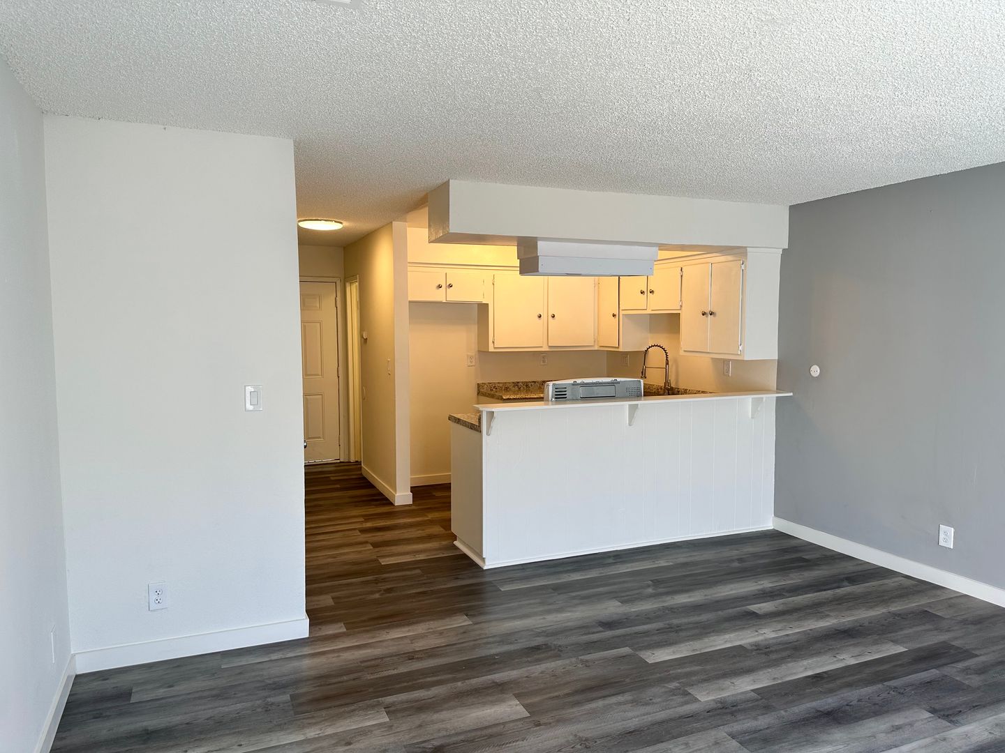 Anaheim Apartment: 1742 W. Lincoln Ave.