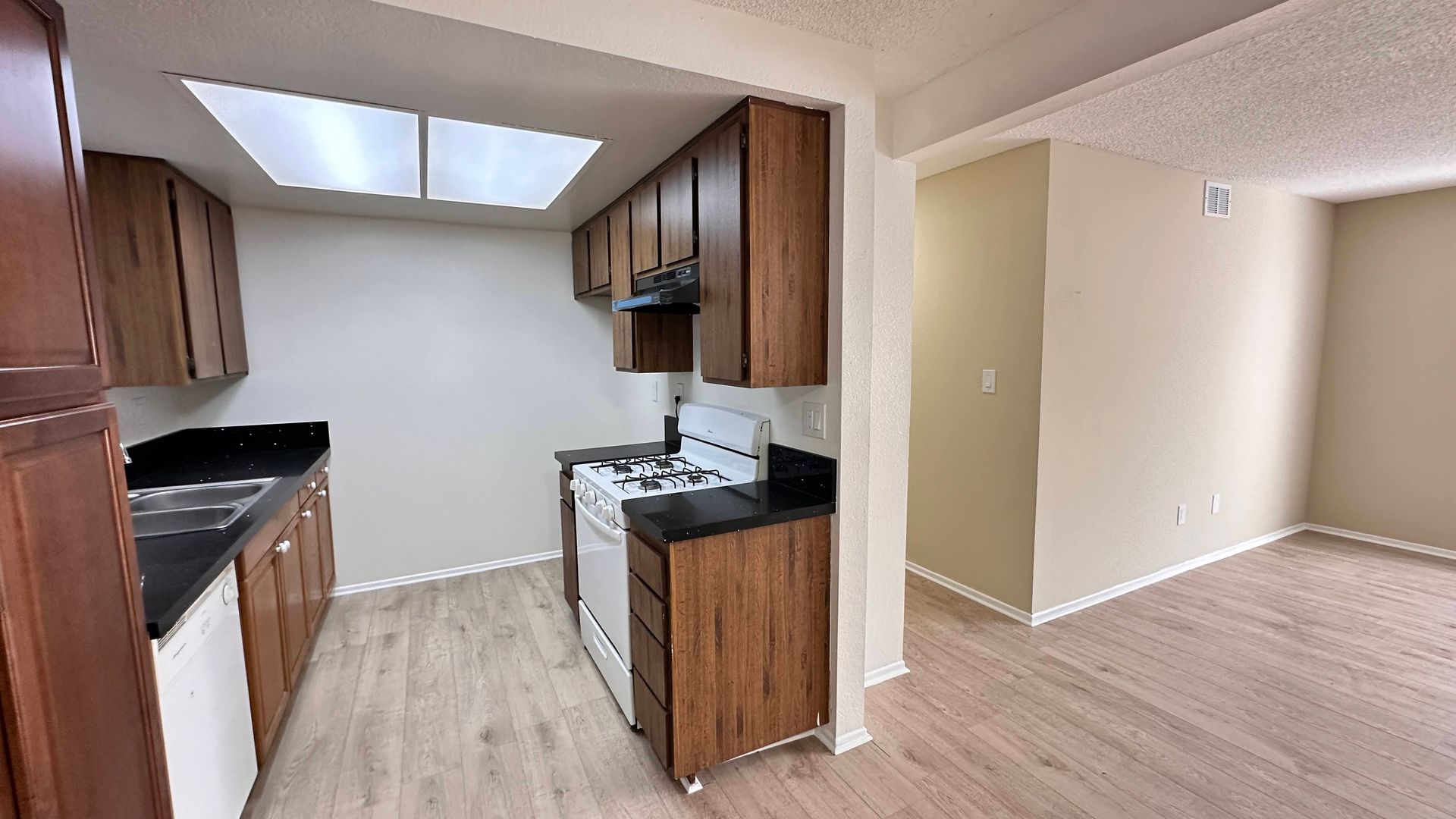 Buena Park Apartment: 6540 Knott Ave.