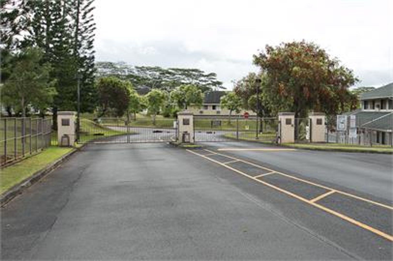 Mililani Townhome: 95-1143 Koolani Drive - 107