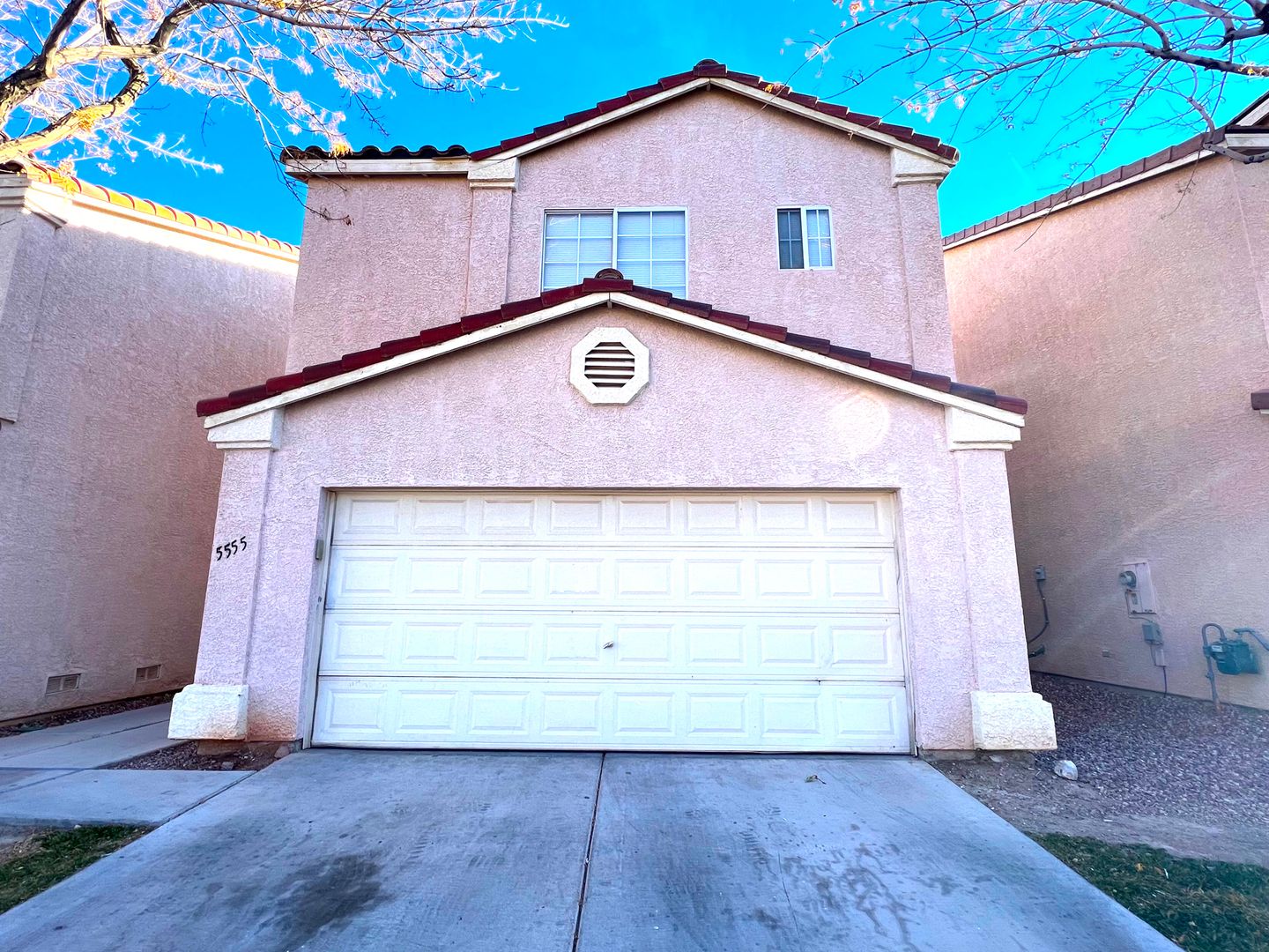 Las Vegas House: 5555 Leaning Oak Ave