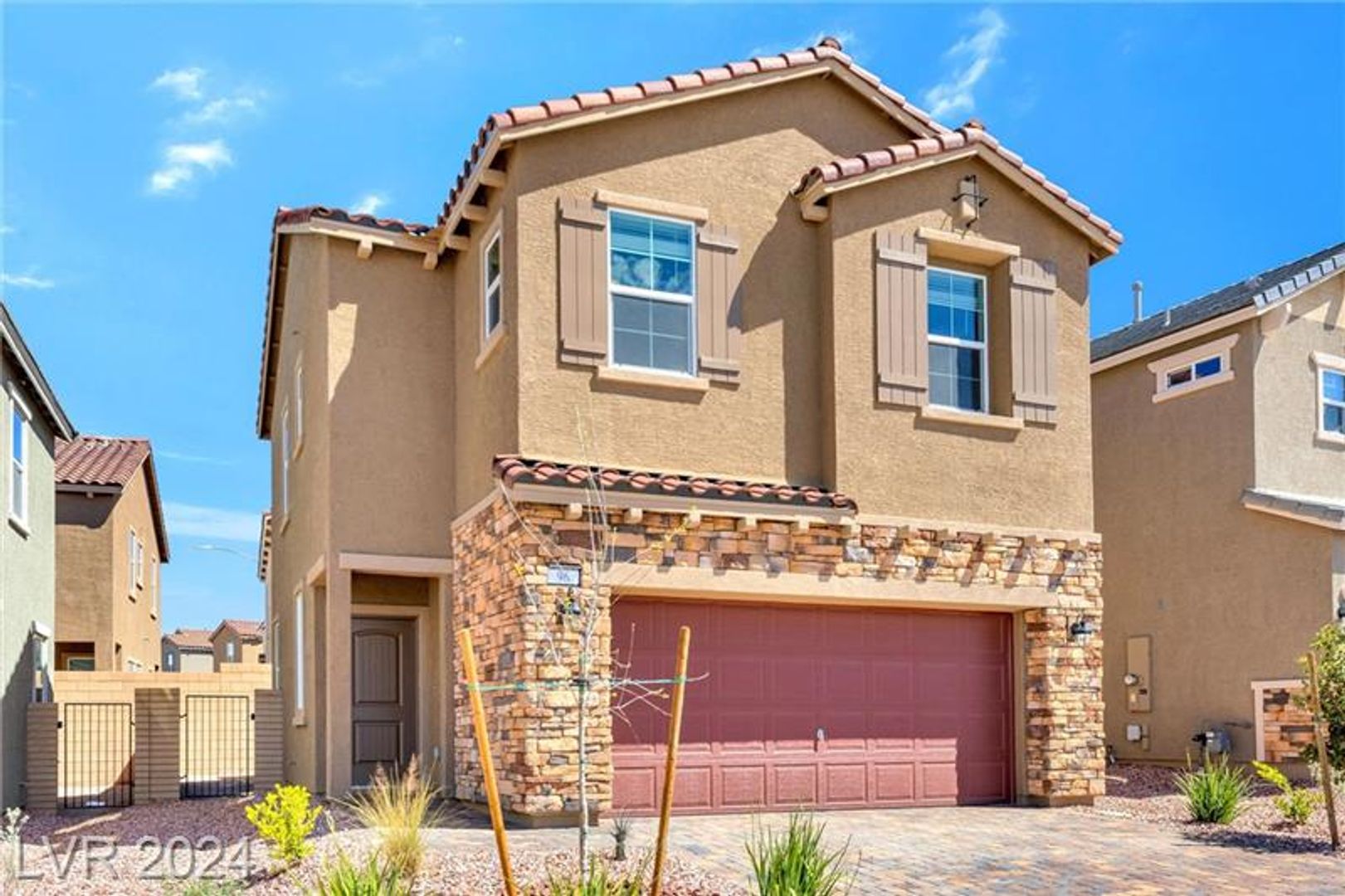 Henderson House: 96 Mosso Niente Pl