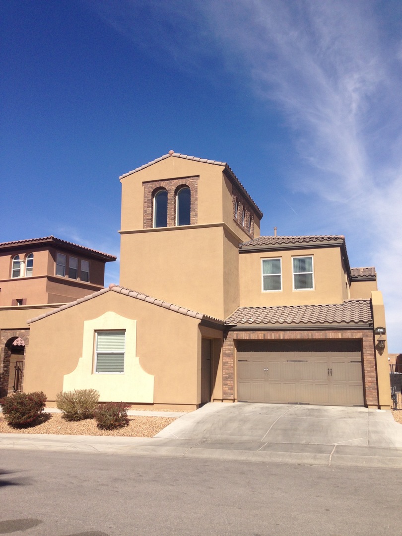 Henderson House: 496 Via Palermo Drive
