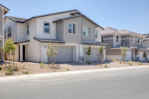 Beautiful Townhome located in Cadence 3 bedroom Plus a LOFT, 2.5 Baths, 2 car garage – photo 1