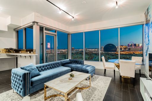 Fully Furnished High Rise with Wynn Golf Course Views! – photo 1