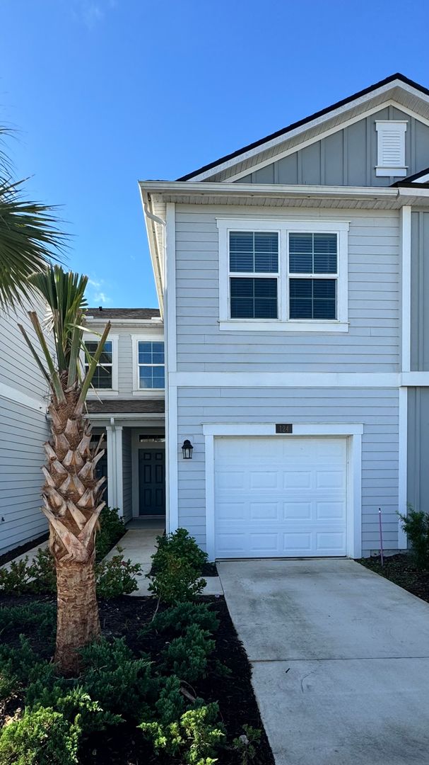 St Augustine Townhome: 124 Pasadena Dr