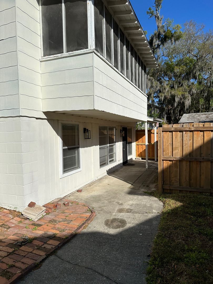 111A Cedar St (downstairs) - City of St Augustine - UTILITIES SPLIT 50/50 3 of 12