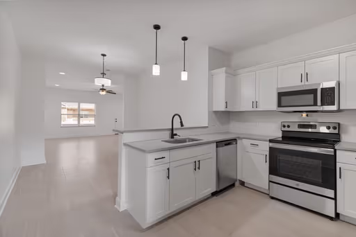 Spacious 2 Bedroom Rental in the heart of town's Image