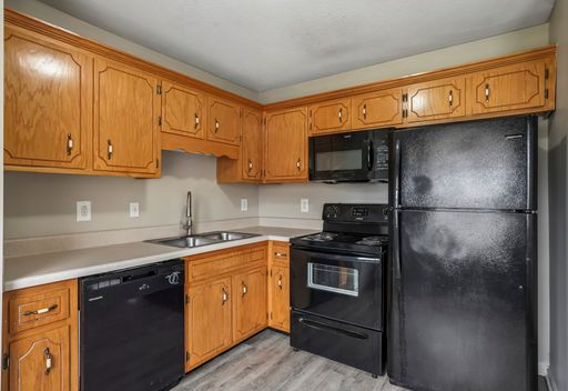amazing 2 Beds | 1.5 Baths | 1,200 Square Ft. townhome apts ready for move in!'s Image