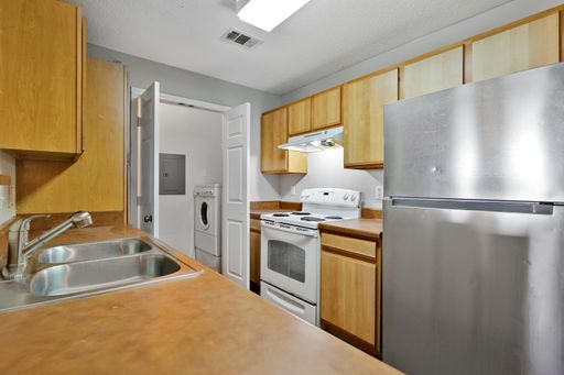 1 Bedroom 1 Bath units - Move in today!'s Image