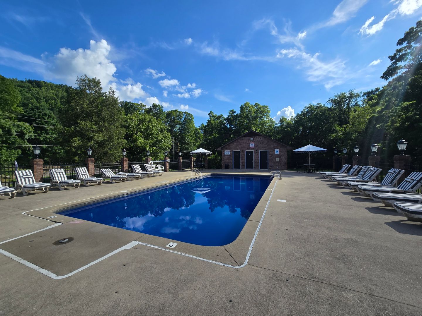 Kingsport Apartment: 900 Cooks Valley Road