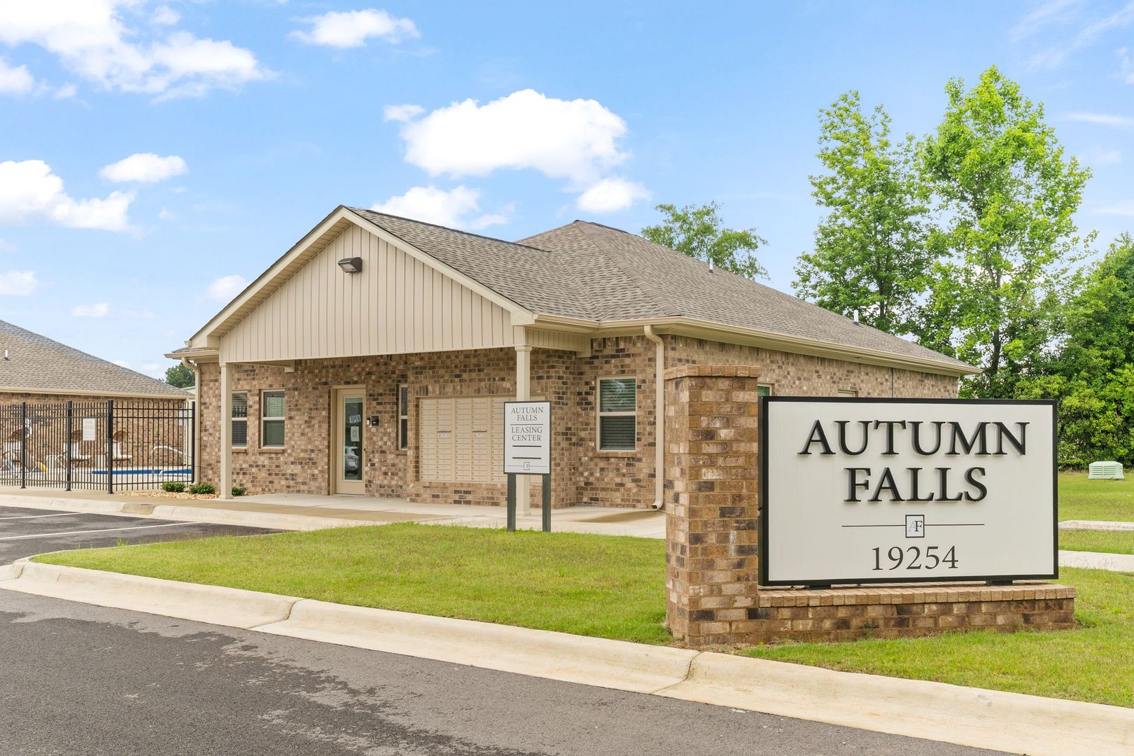 Athens Apartment: 19254 Autumn Falls Way