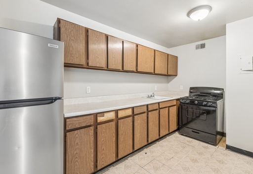 Amazing 3 Beds | 2 Baths | 949 Square Ft. apts ready for move in!'s Image