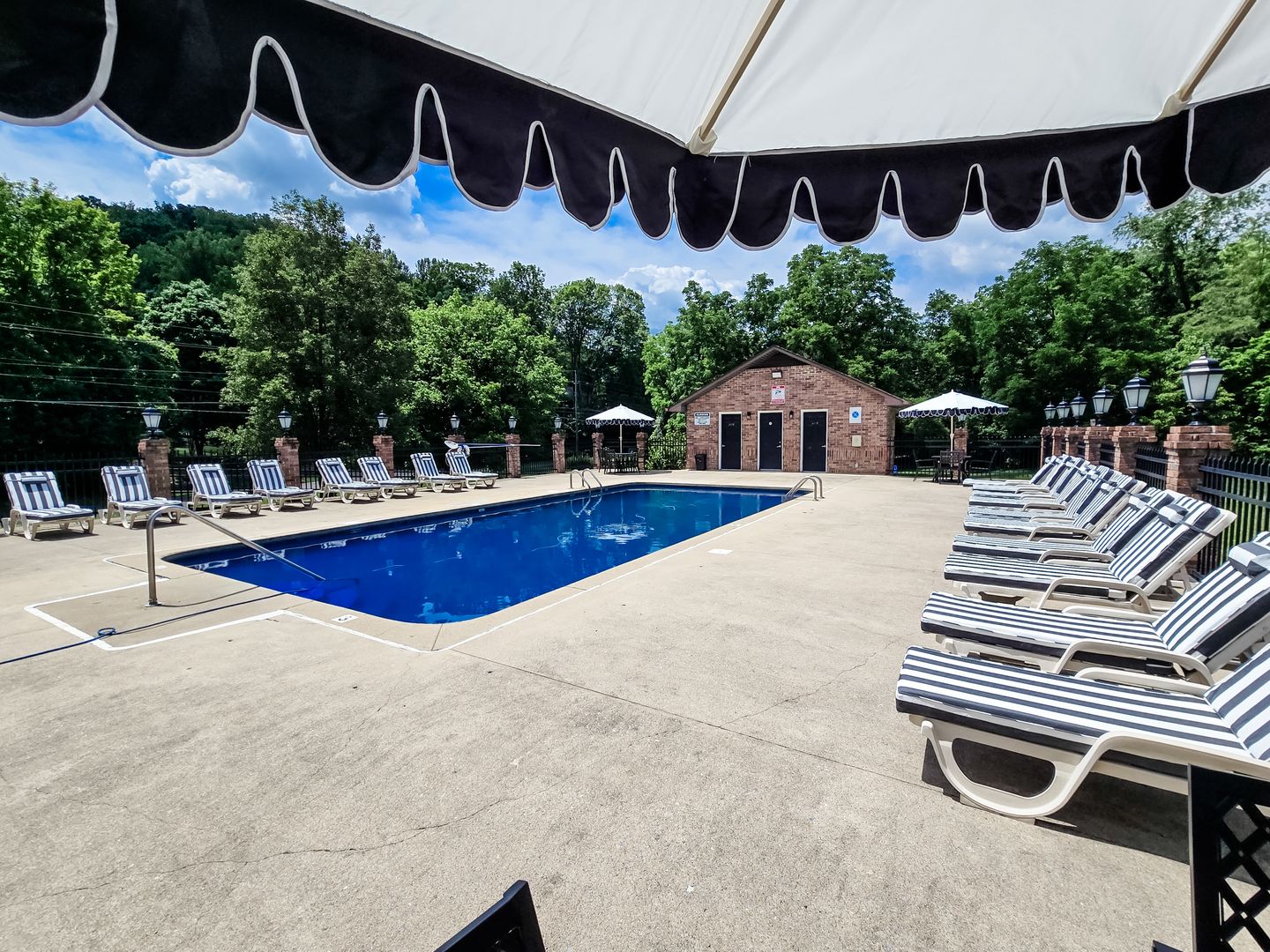 Kingsport Apartment: 900 Cooks Valley Road