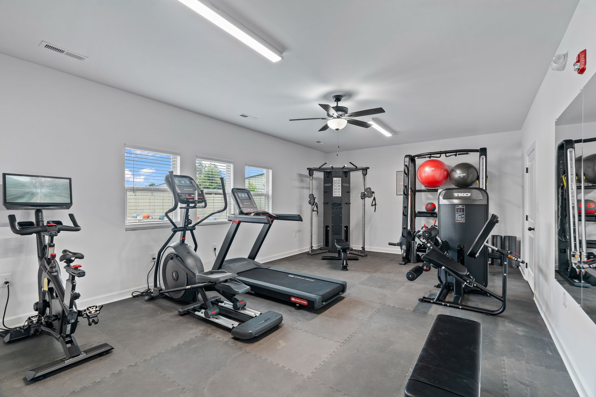 Gym at Autumn Falls (2 of 3)