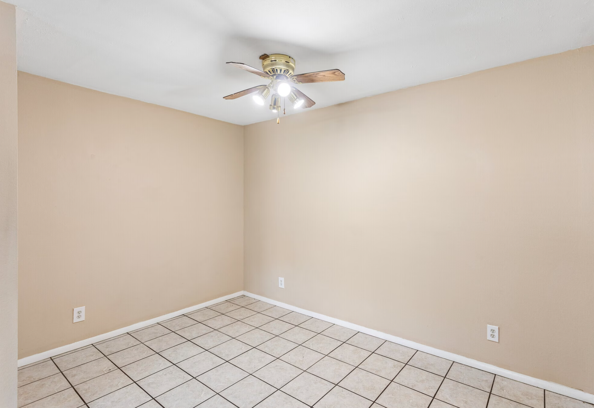 Riviera Apartments 8 of 10