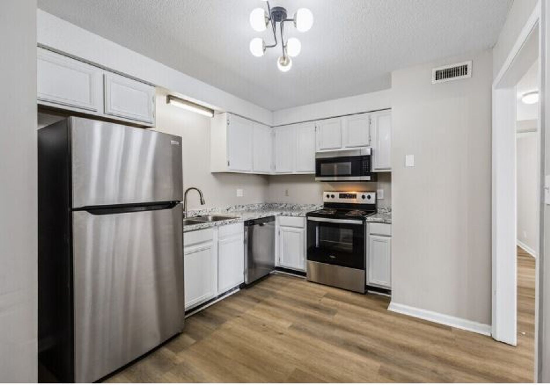 Clarksville Apartment: 160 State Line Road