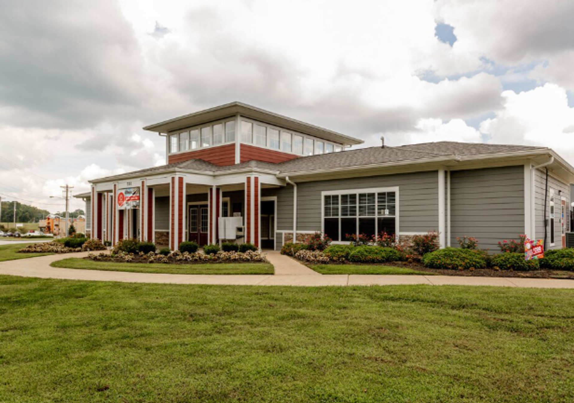 Bowling Green Apartment: 720 Patton Way