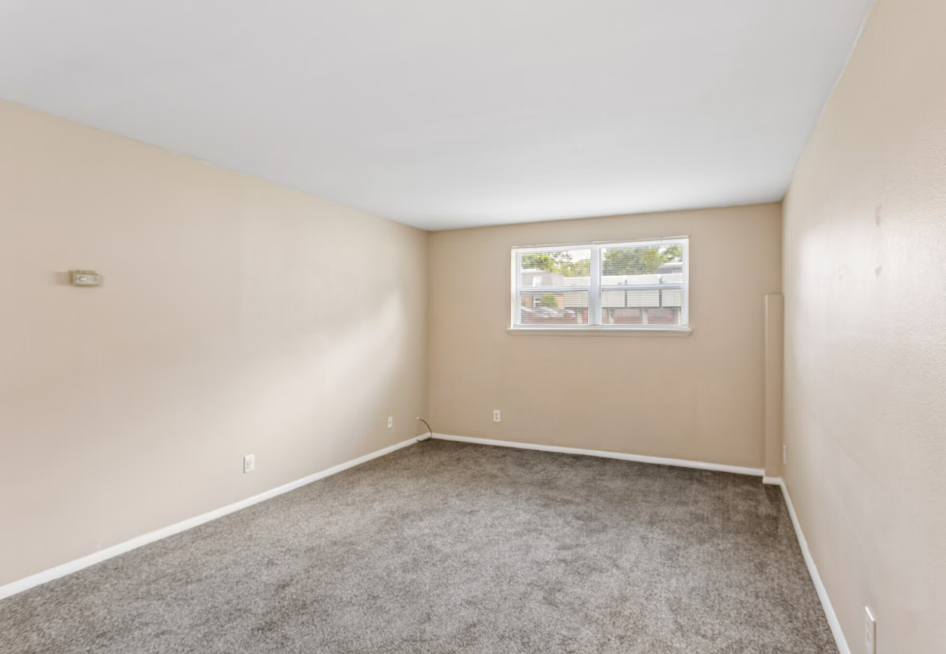 Riviera Apartments 6 of 10