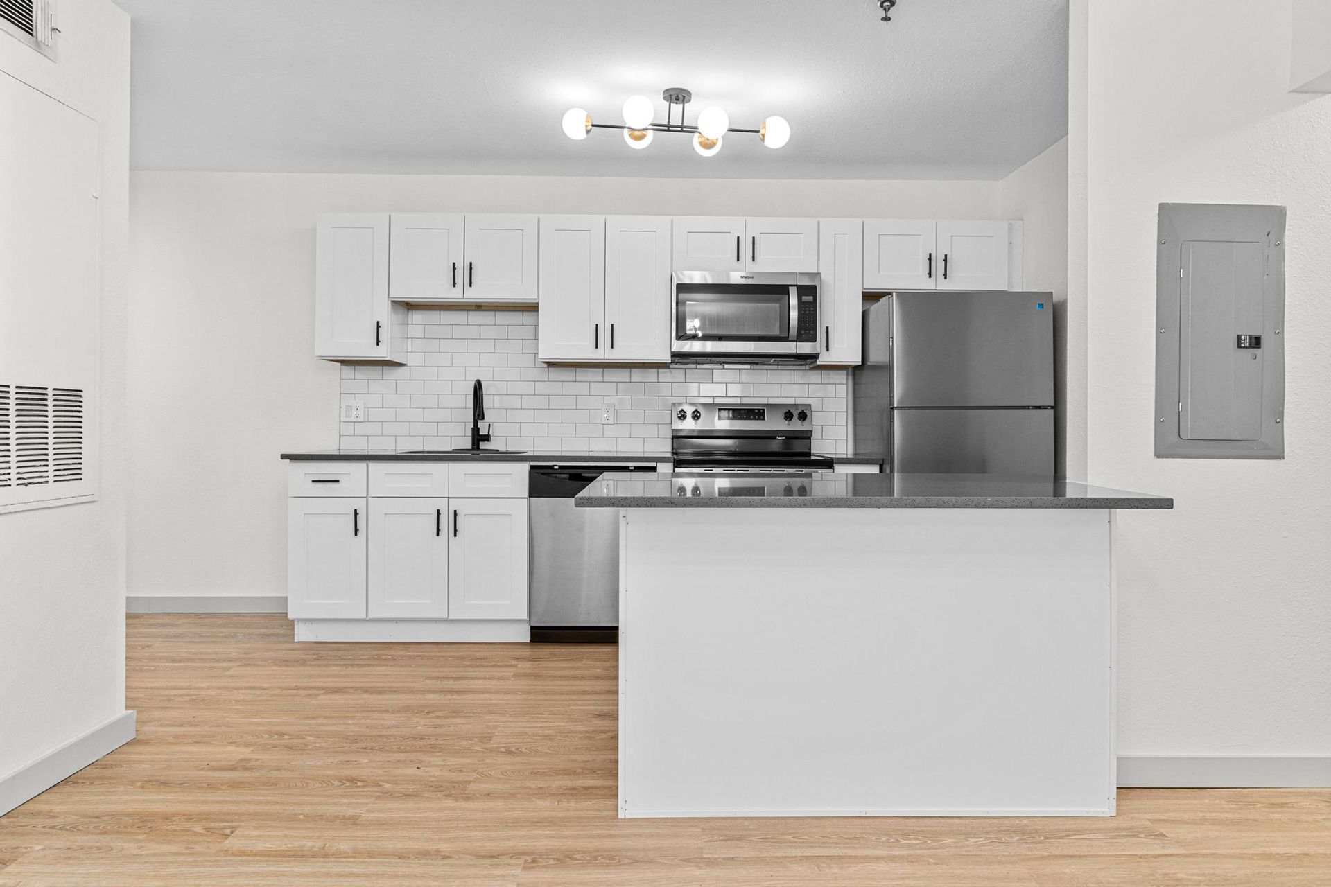 Jonesboro Apartment: 500 North Caraway
