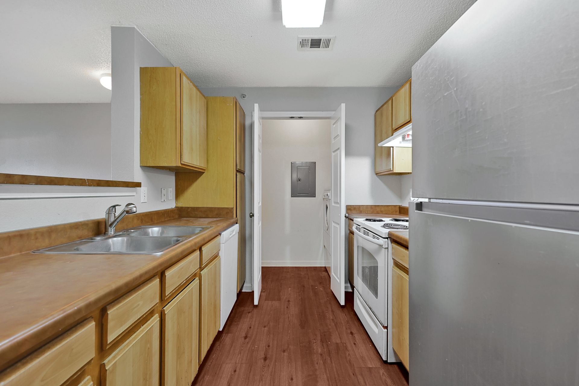 Clarksville Apartment: 500 Kraft Street