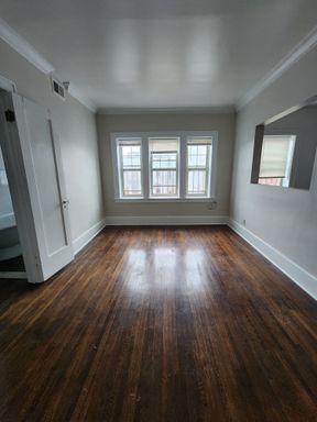 Studio Apartment, Third Floor! – photo 1