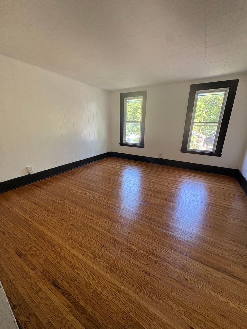 Rochester Apartment: 629 Jay St.