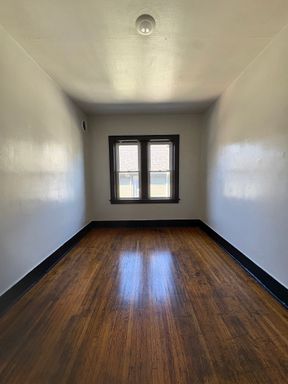 One Bedroom Apartment, Second Floor! – photo 1