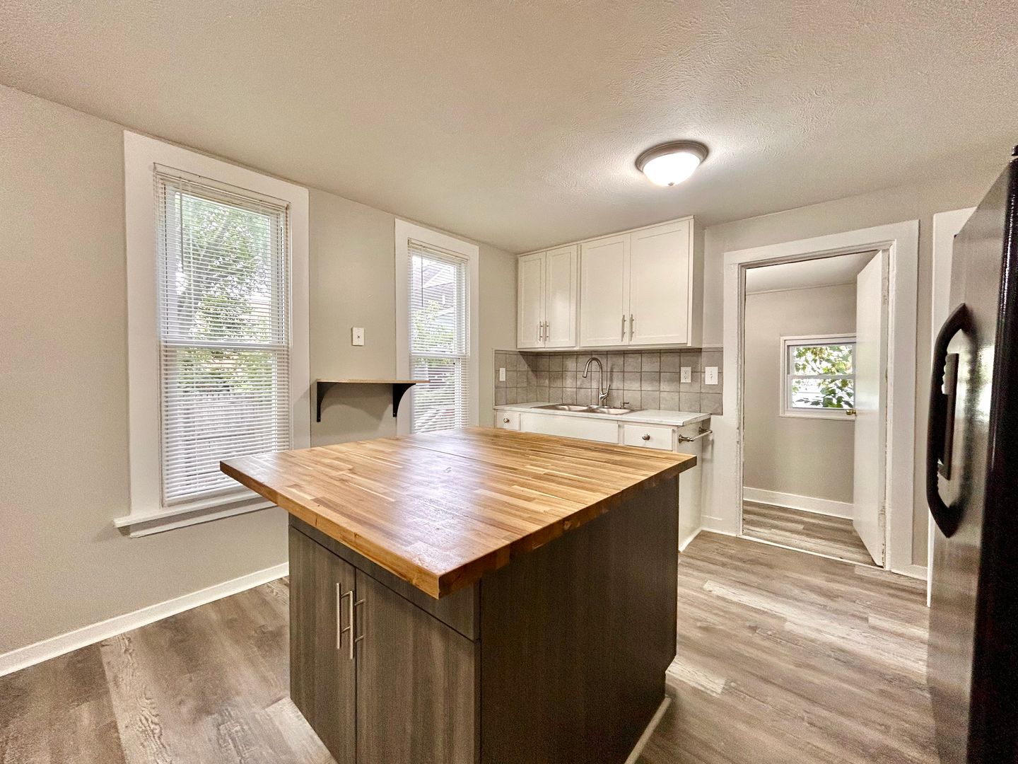 Grand Rapids Apartment: 1011&1013 NW Quarry Ave