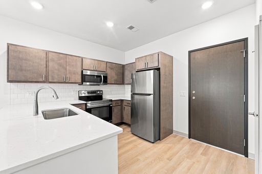 Two Bedroom Apartment at Riverbend Flats – photo 1