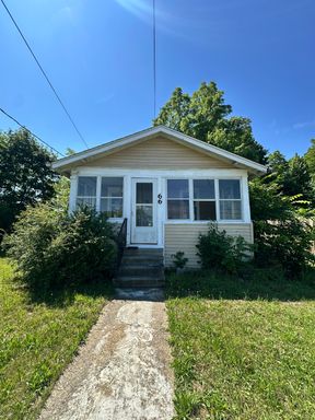 Two Bedroom One Bathroom Available in Battle Creek – photo 1