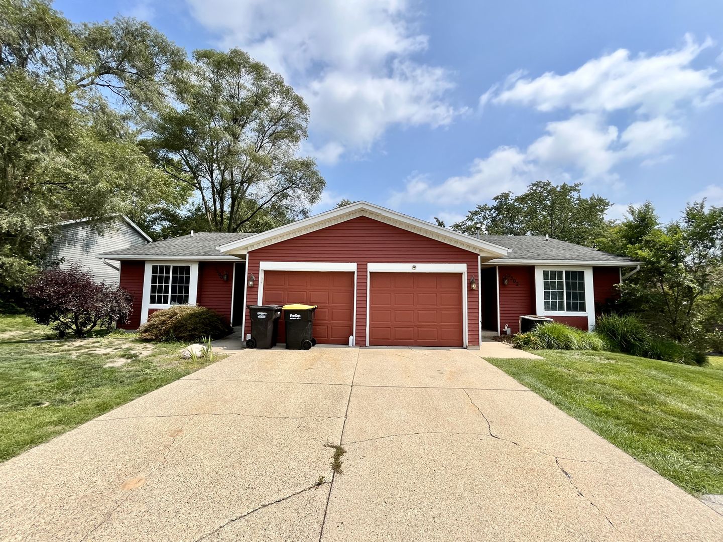 Kentwood House: 5500 Kalamazoo Avenue