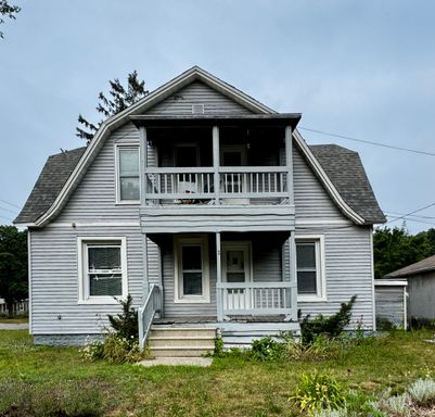 Two Bedroom Lower Duplex in Lakeside Muskegon