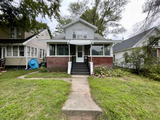 Two Bedroom Lower Duplex in Muskegon