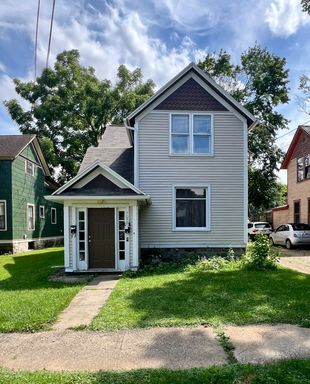 Two Bedroom Duplex in Kalamazoo – photo 1