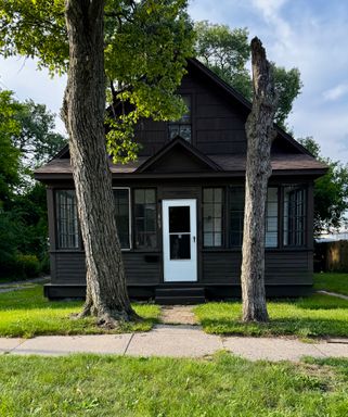 Spacious 4-Bedroom Home for Rent in Muskegon – photo 1