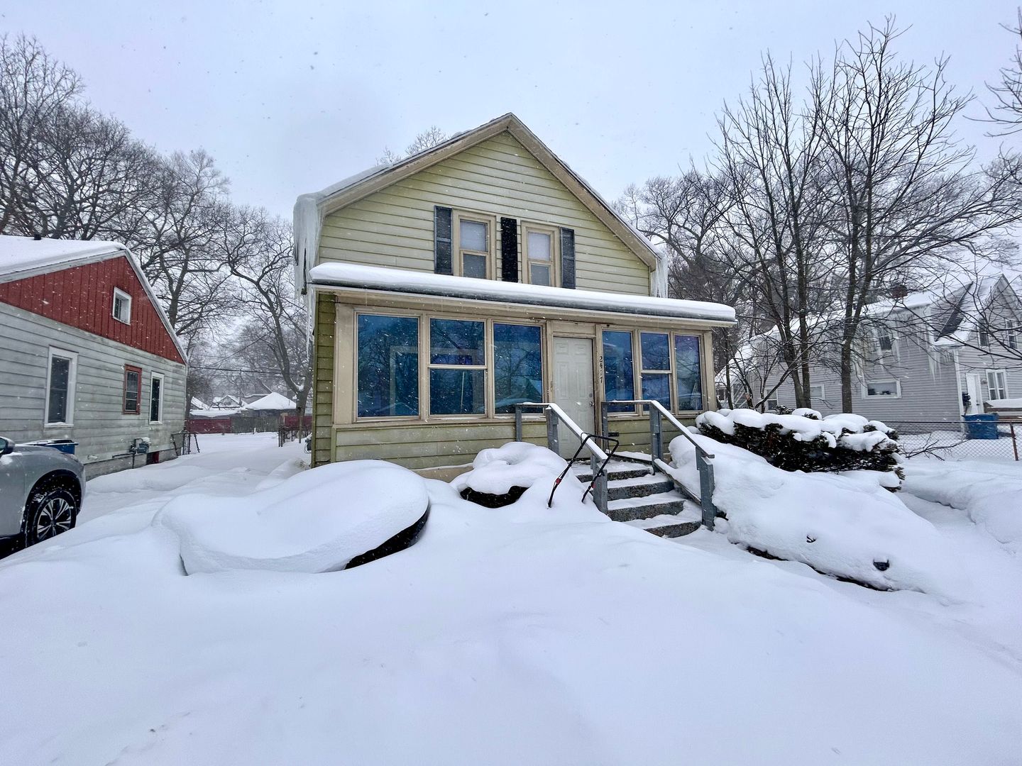 Muskegon Heights Apartment: 2417 Reynolds Street