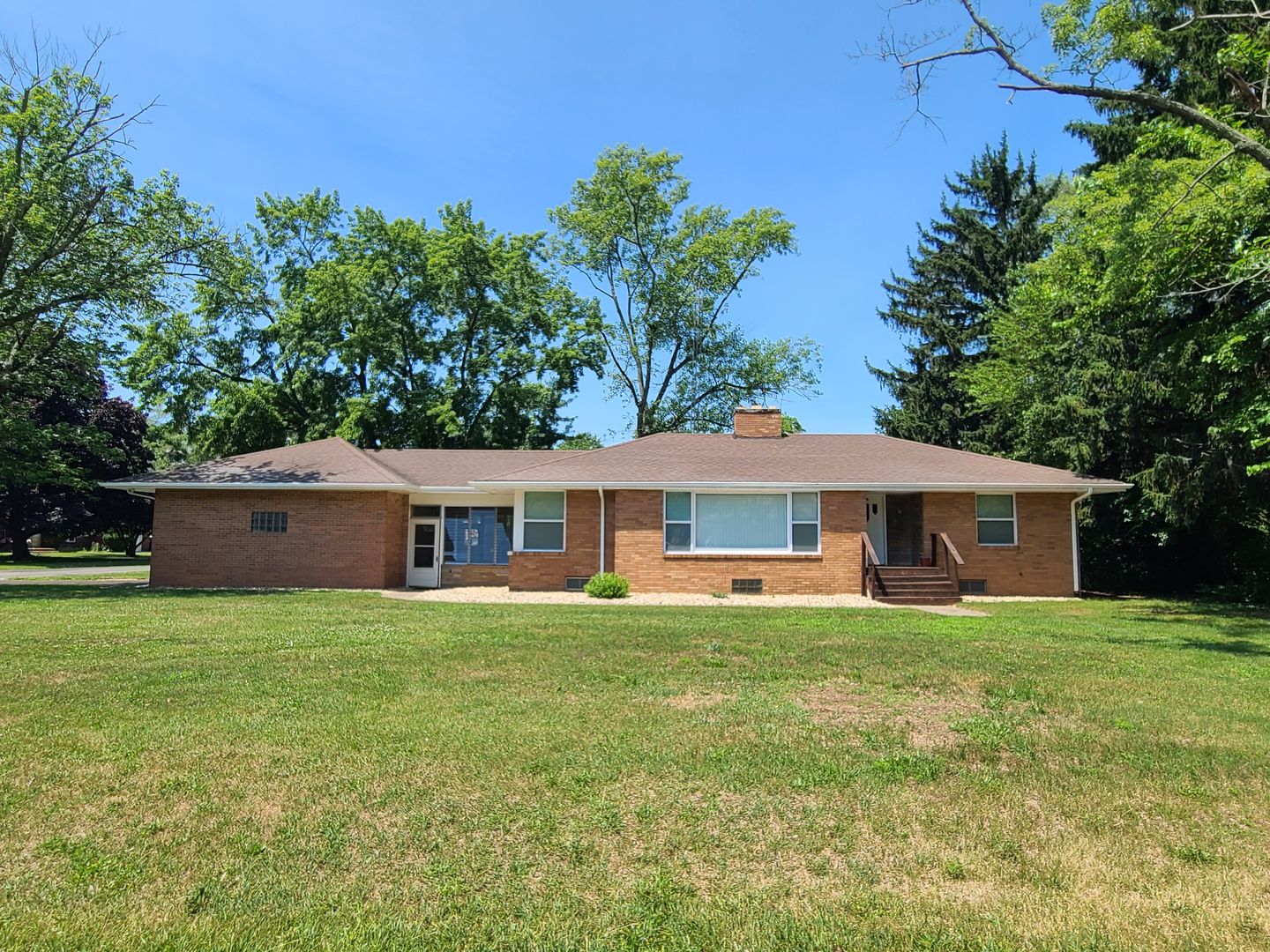 Spacious 4-Bed, 2-Bath Updated Home in Benton Harbor