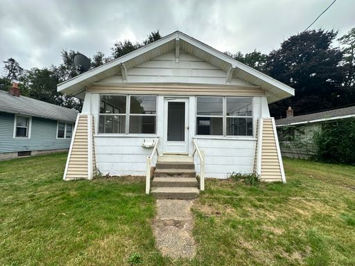 Two Bedroom House in Battle Creek – photo 1