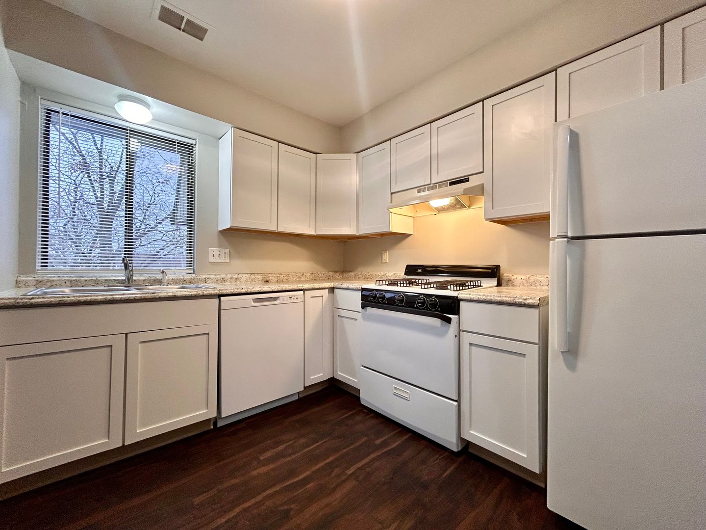 Grand Rapids Apartment: 4142 Oak Park Dr SE