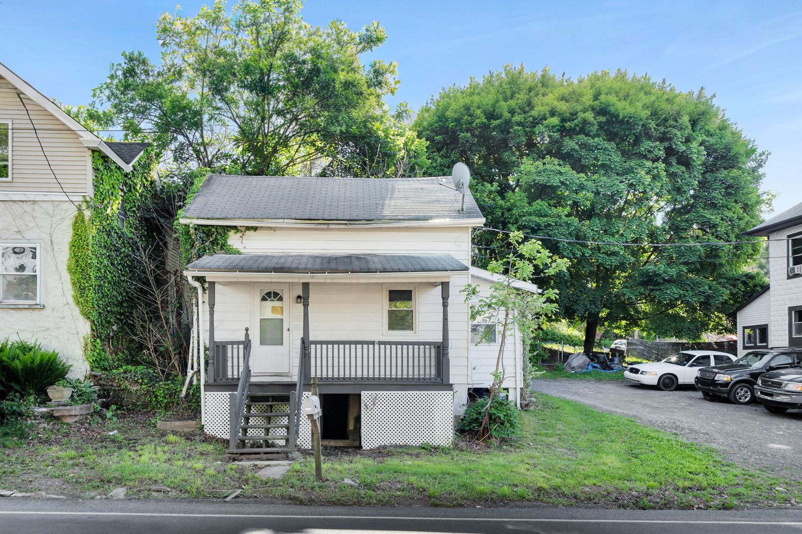 Hellertown House: 3200 Flint Hill Rd
