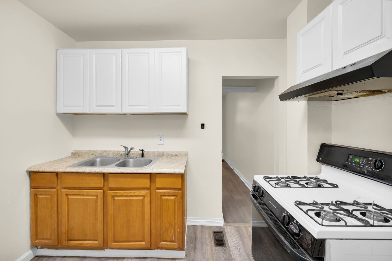 Allentown House: 210 1/2 Peach Street